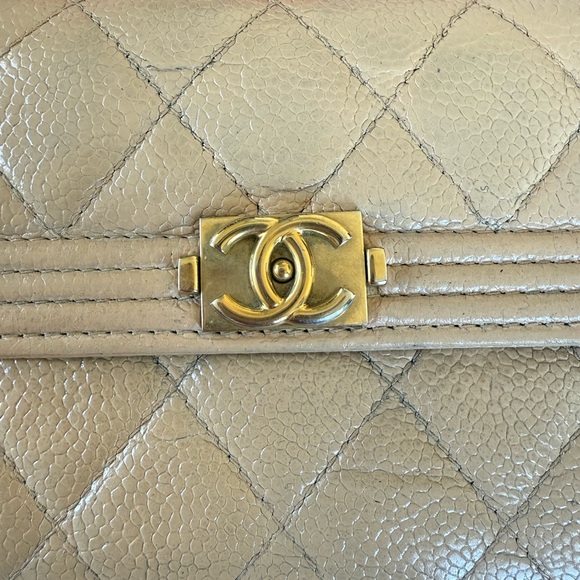 CHANEL Boy Cream Quilted Leather Wallet on Chain - Picture 4 of 14